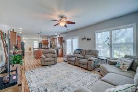 310 Meeks Creek Dr, Rocky Point, North Carolina