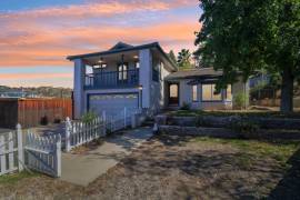 1921 Via Corina, Alpine, California