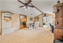 176 Deep Woods Drive, Seguin, Texas