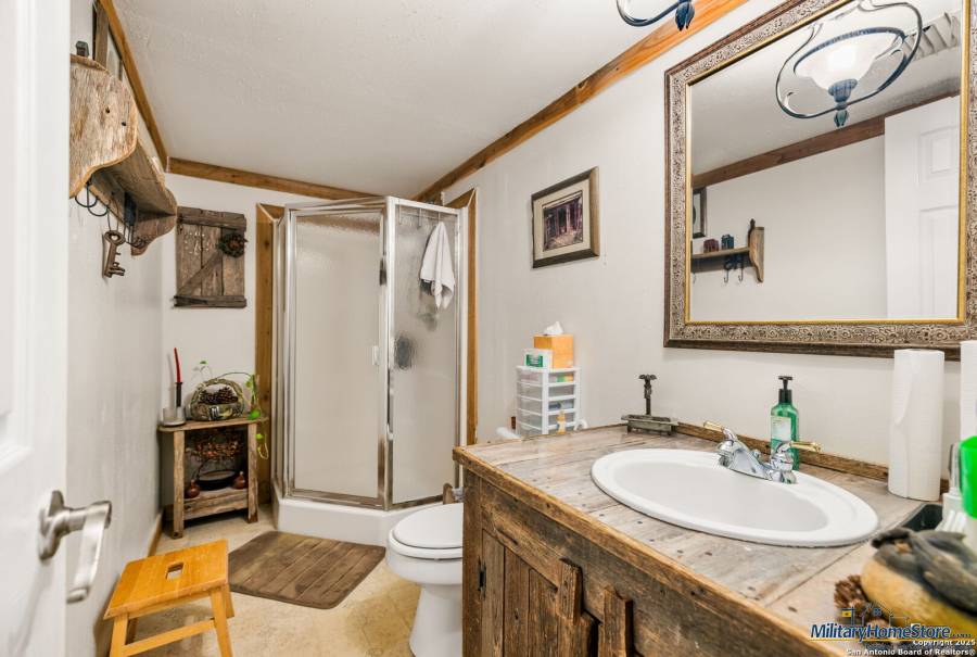 176 Deep Woods Drive, Seguin, Texas