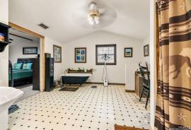 176 Deep Woods Drive, Seguin, Texas