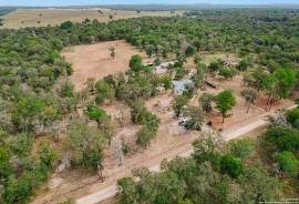 176 Deep Woods Drive, Seguin, Texas