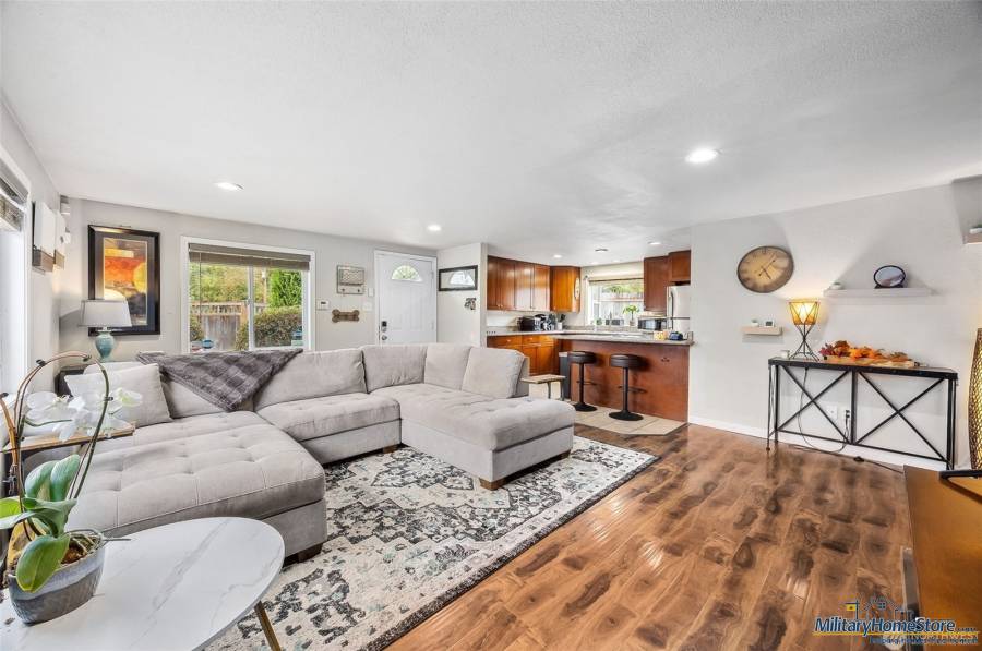 10810 Todd Rd E , Puyallup , Washington
